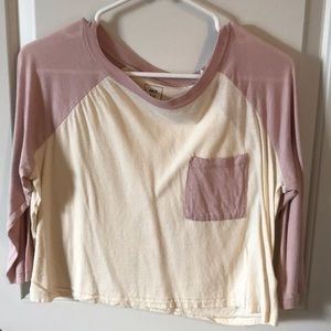 quarter sleeve crop top